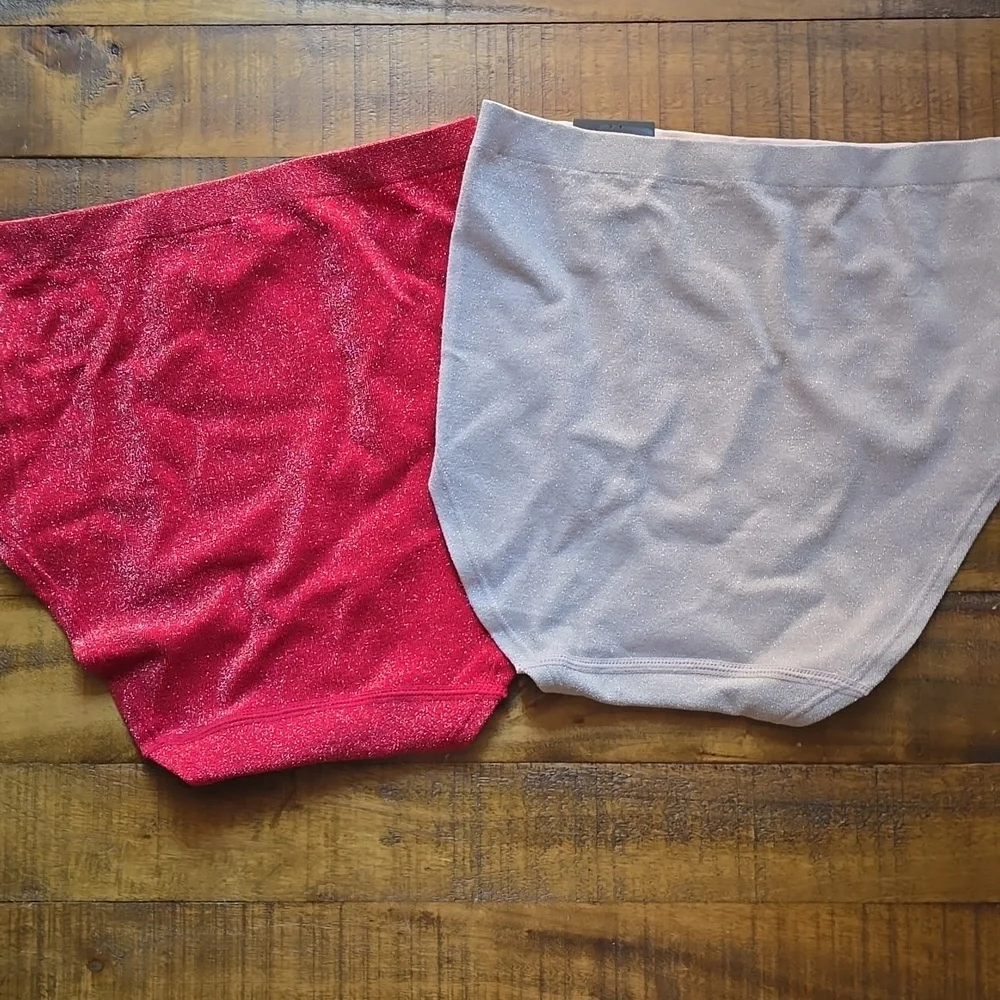 Modern Movement Stretch Seamless Brief Panty Red & Cream Sparkle ⭐️NWT⭐️ - Picture 6 of 6